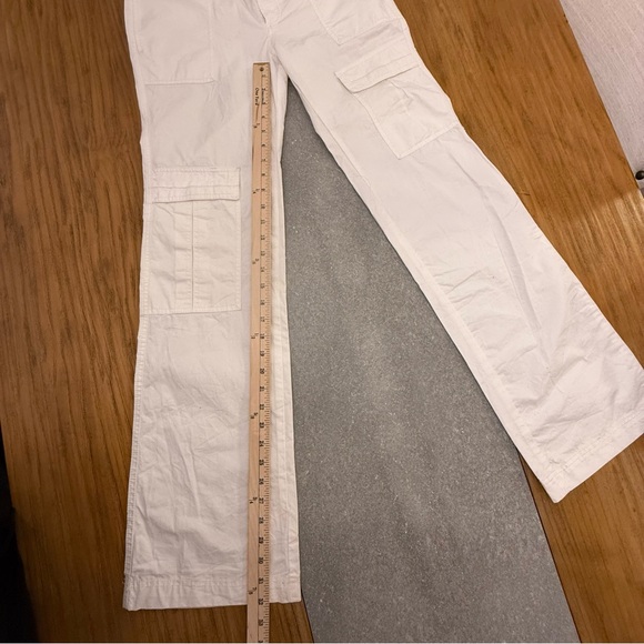 Free People The Thing Is Low Rise Utility Cargo Flare Pants Optic White Size 2 - Picture 12 of 14